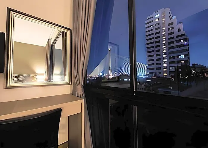 V Varee Hotel
